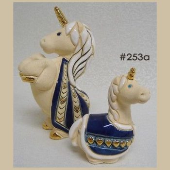 #253a - baby gold horn