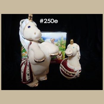 Unicorn #250e_ maroon-gold