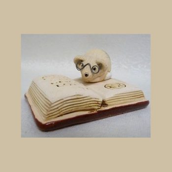 Mouse on a book #73A