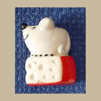 Mouse w/cheese #M48