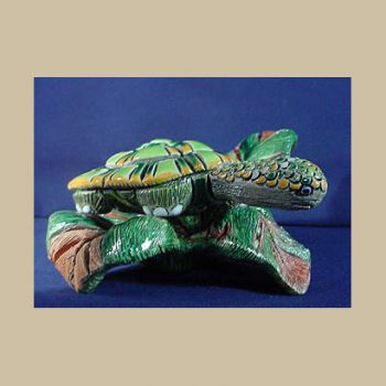 Turtle over leaf #TR22-V2